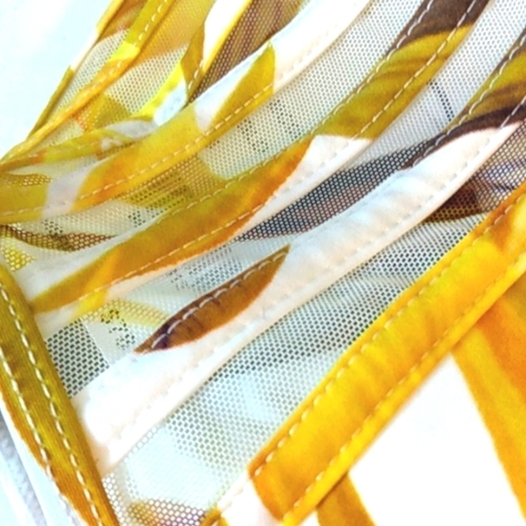 BCBGENERATION MARIGOLD FLORAL LOW WAISTED BIKINI BOTTOMS SIZE SMALL NWT - Picture 4 of 5